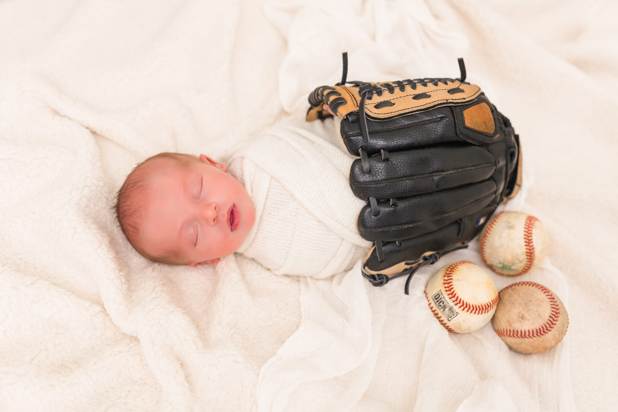 baseball newborn photos, baseball theme newborn, baseball newborn