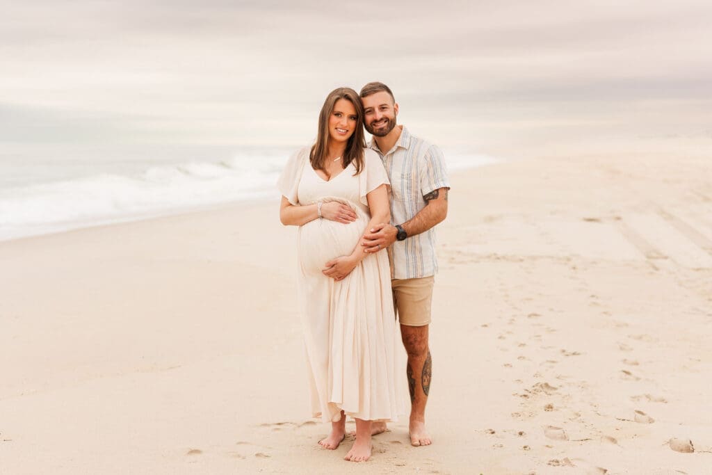 neutral family photo outfits